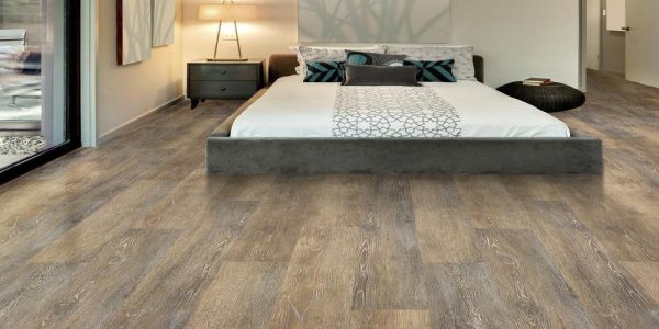 What are smart facts about LVT flooring used in homes
